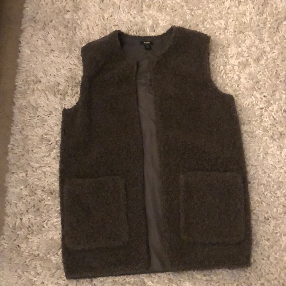 ROOTS SHERPA VEST
